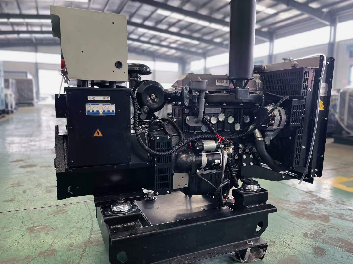 金堂如何降低电感性负载对发电机的影响？