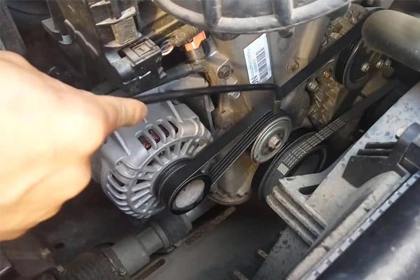 金堂转速传感器的工作原理是什么？